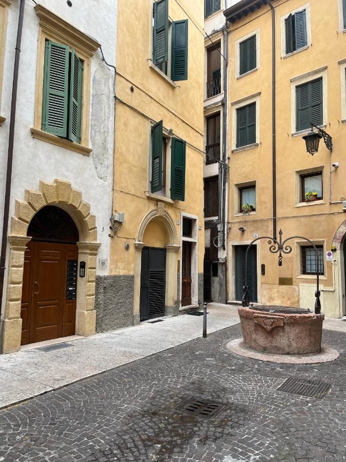 Magnolia Home - Piazza Delle Erbe Verona Luaran gambar