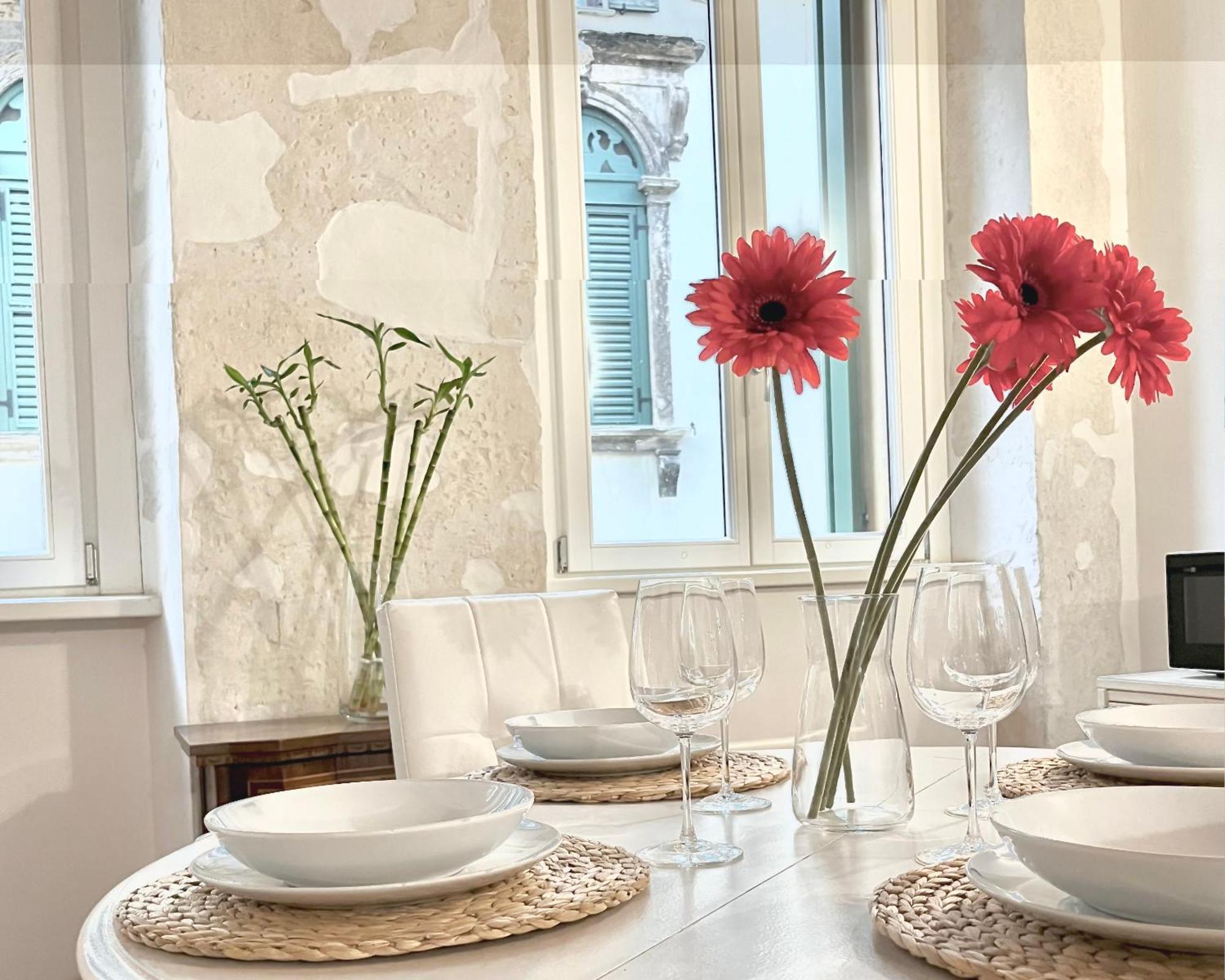 Magnolia Home - Piazza Delle Erbe Verona Luaran gambar